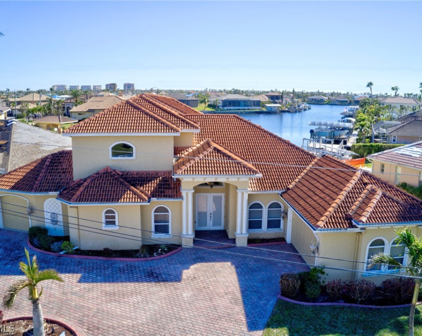 2234 CAPE CORAL PARKWAY